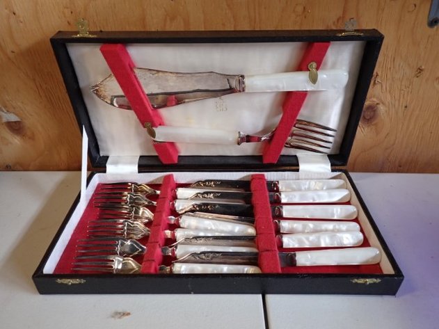 Image for Birks Fish Cutlery Set