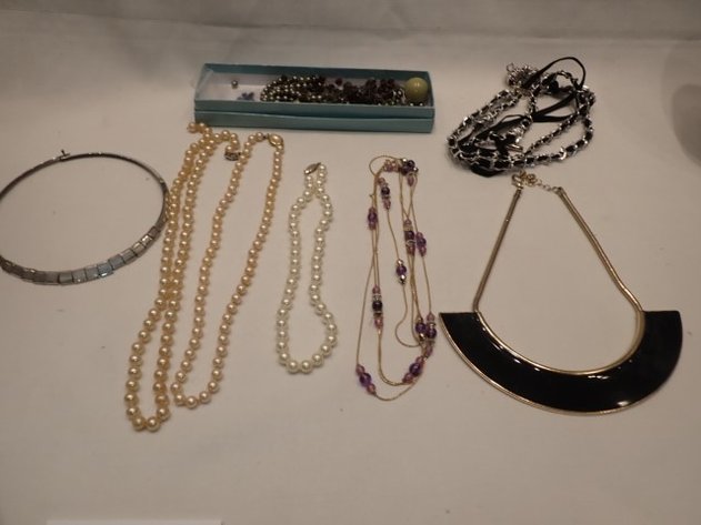 Image for Necklaces and Chokers