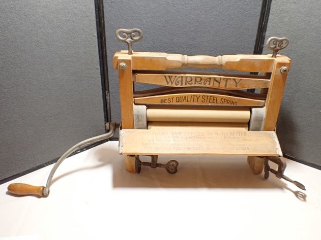 Image for Wood Laundry Mangle