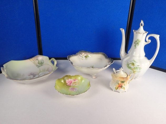 Image for RS Prussia Pot and Bowls