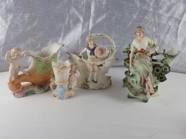 Image for 4 Figures in Bisque