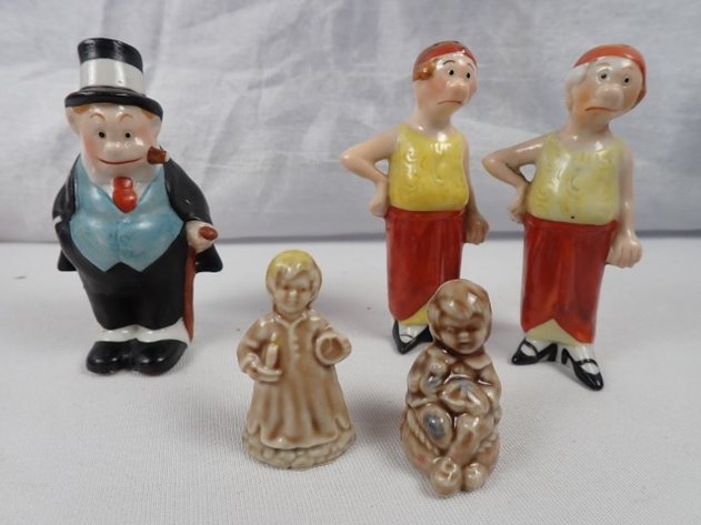 Image for Vintage Ceramic Salt & Pepper Figures