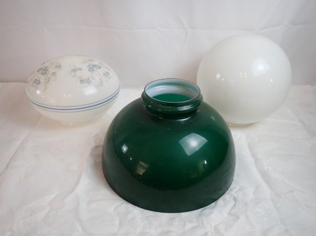 Image for Vintage Glass Lamp Shade/Replacement Globes