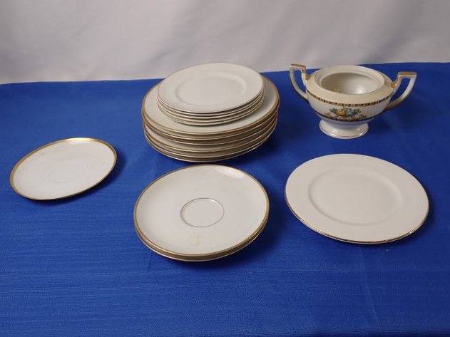 Image for Gold Trim Serving Set