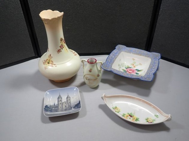 Image for Souvenir Vases & Trays