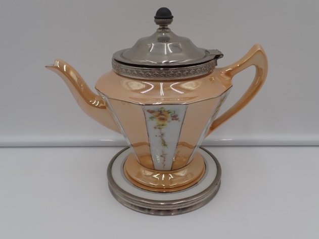 Image for Teapot with Trivet Royal Rochester