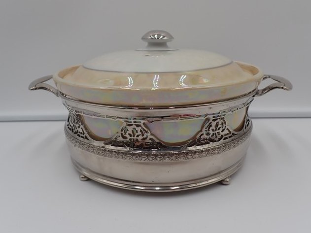 Image for Royal Rochester Fraunfelter ROYALITE Lustreware Serving Bowl