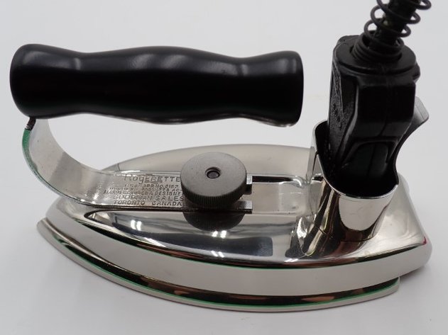 Image for Vintage Rogerette Chrome Electric Iron