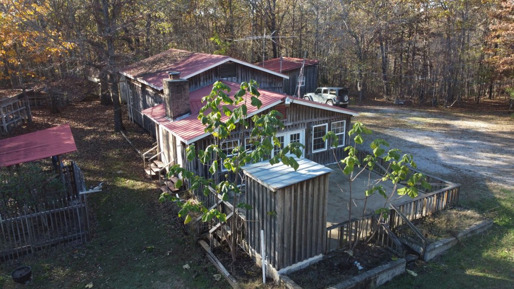 Image for Rustic Retreat / Country Getaway on 16+ Acres 1 Hour West of Nashville