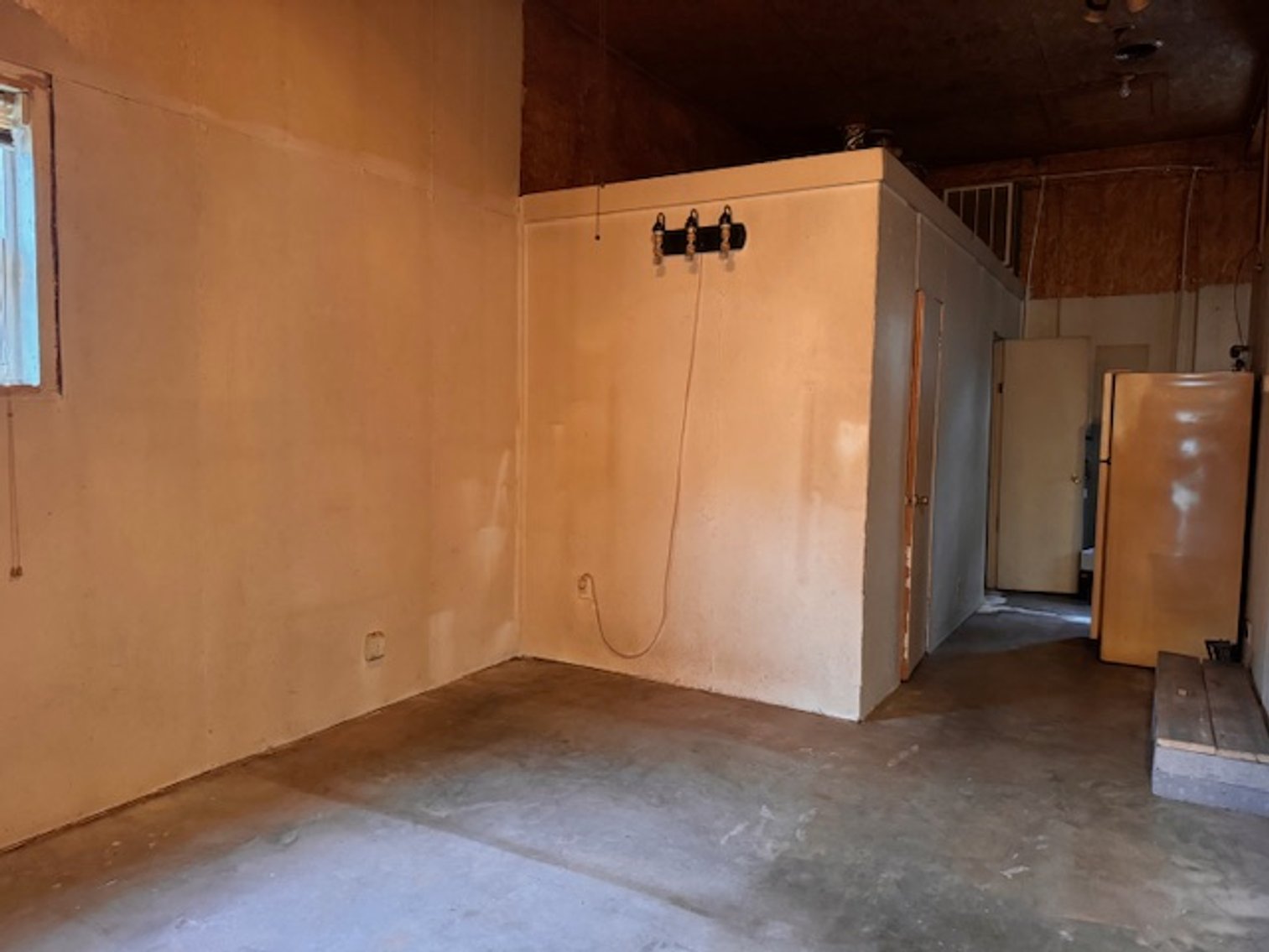 Image for Rustic Retreat / Country Getaway on 16+ Acres 1 Hour West of Nashville