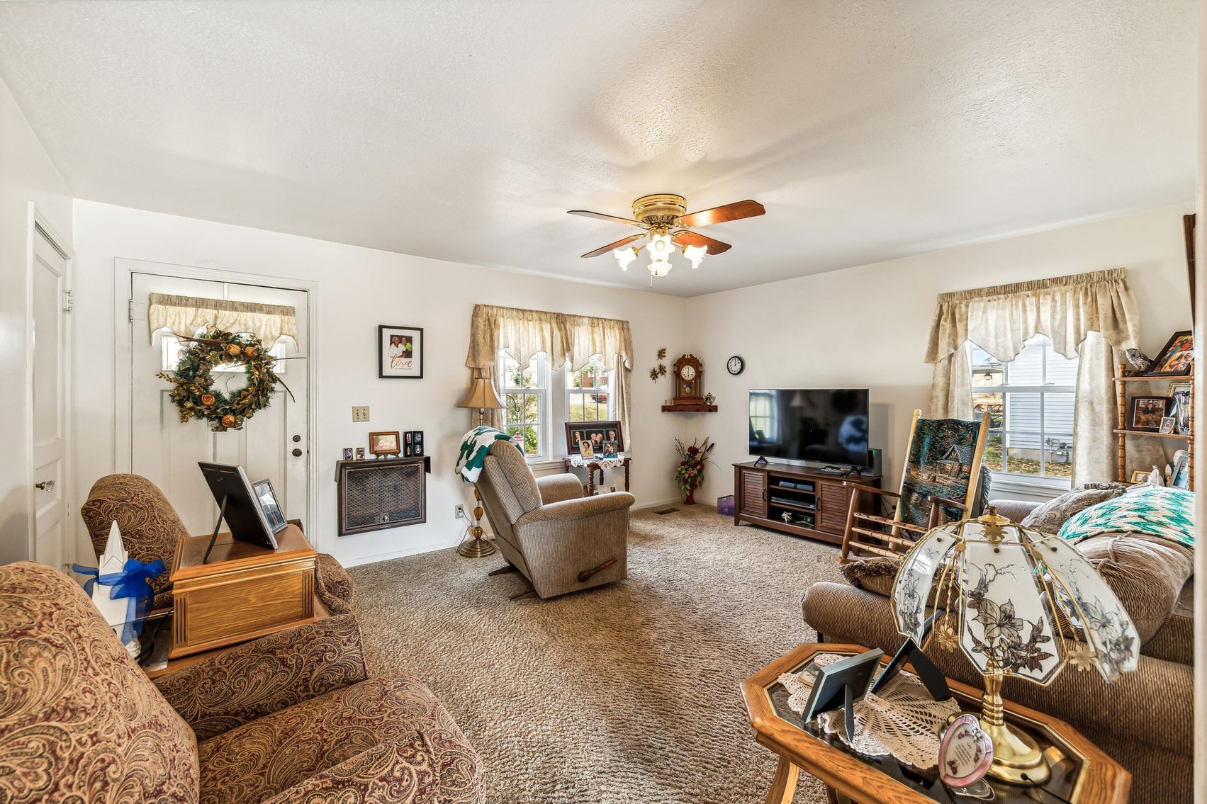 Image for Charming Cozy Cottage Nestled in Shipp's Bend - 2 Bedrooms