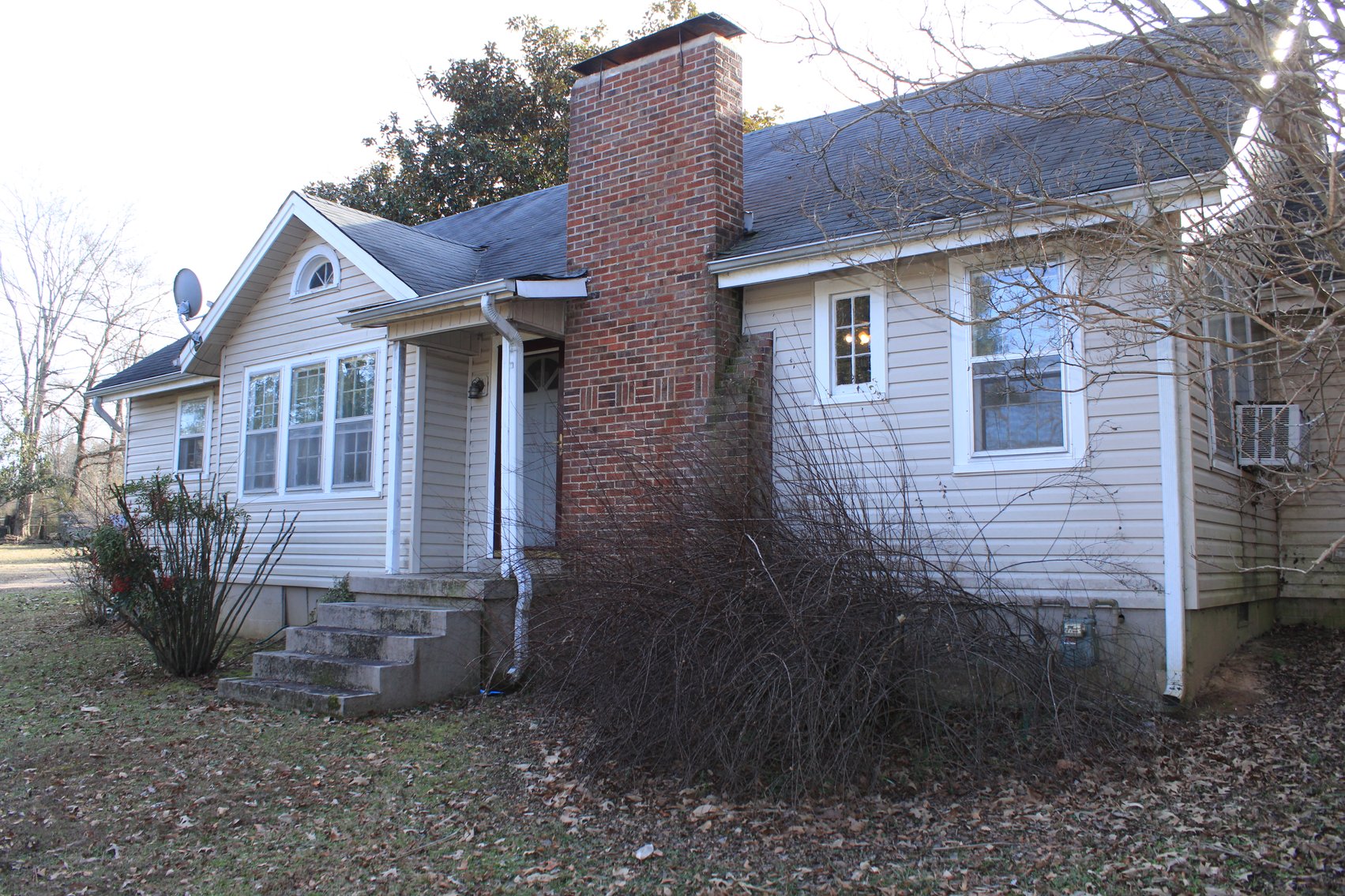 Image for Fixer-Upper in Scotts Hill - Decatur County (TN River Country)