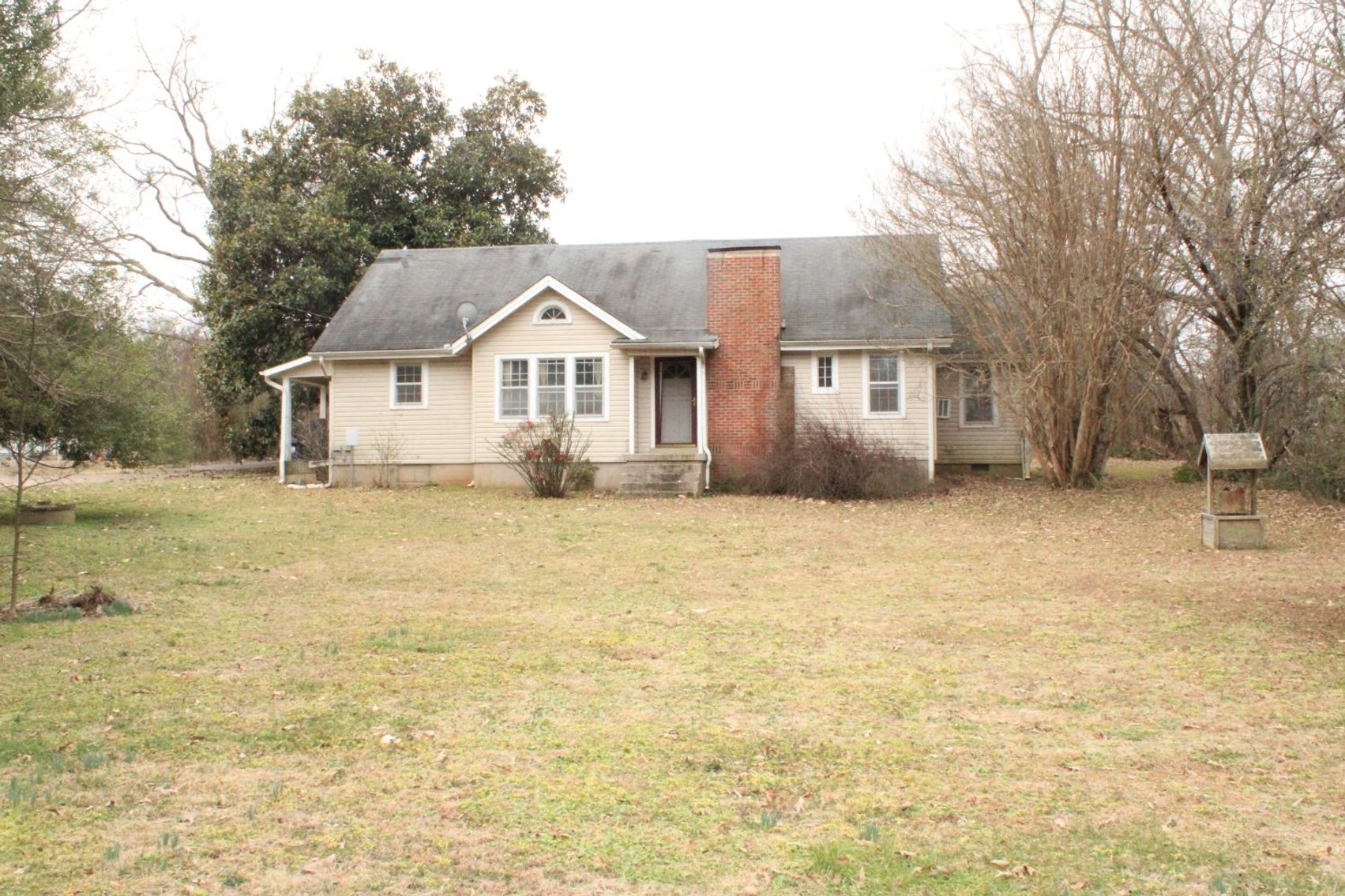 Image for Fixer-Upper in Scotts Hill - Decatur County (TN River Country)