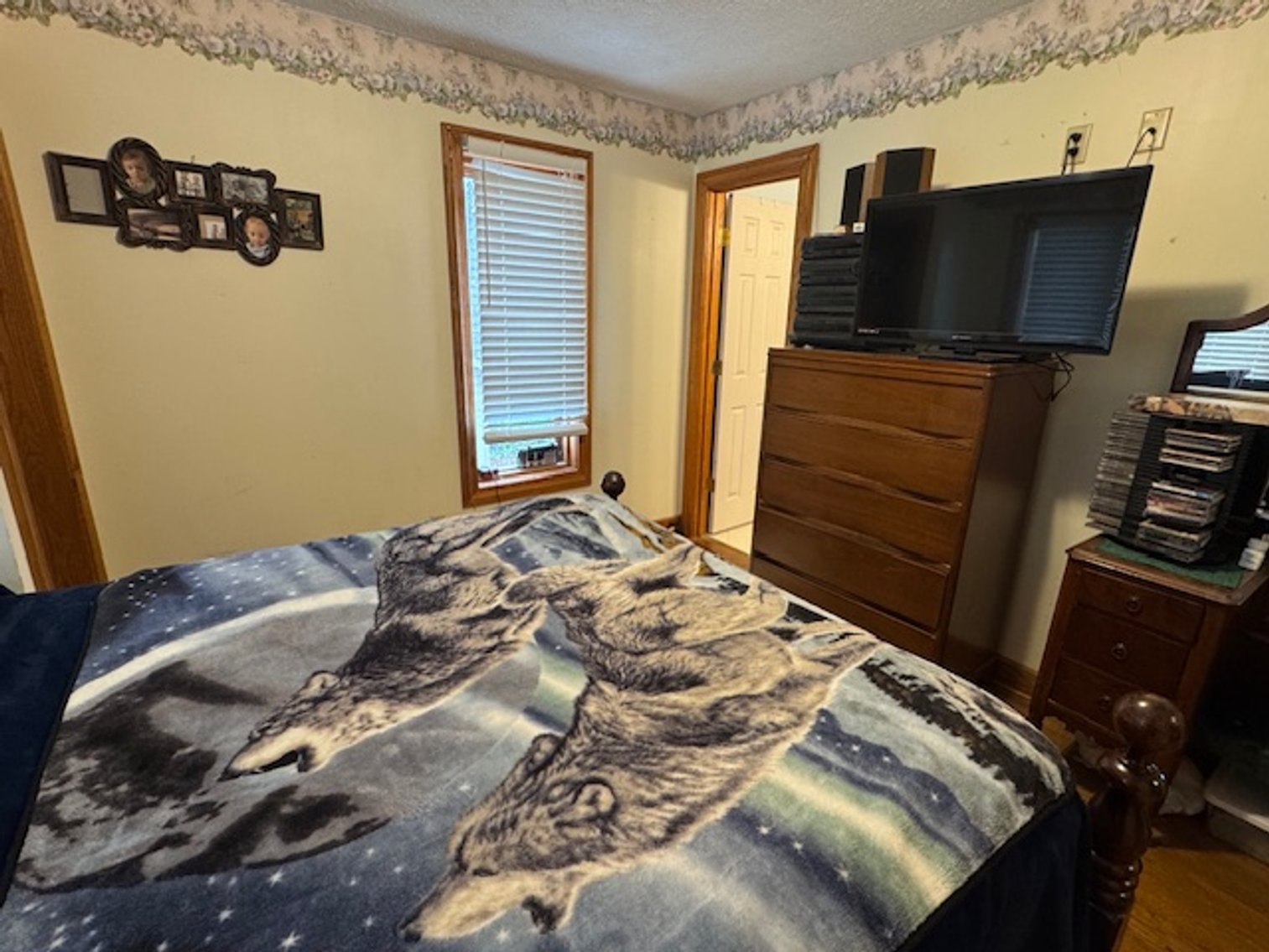 Image for Valley Road - 2 Houses / 2 Roads - 8 acres w/ Creek