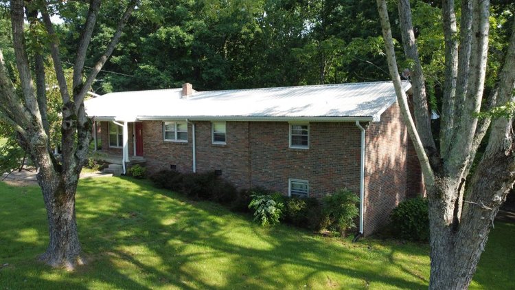 Image for Estate Auction - Brick Residence in Centerville - 1416 Oakmont Circle