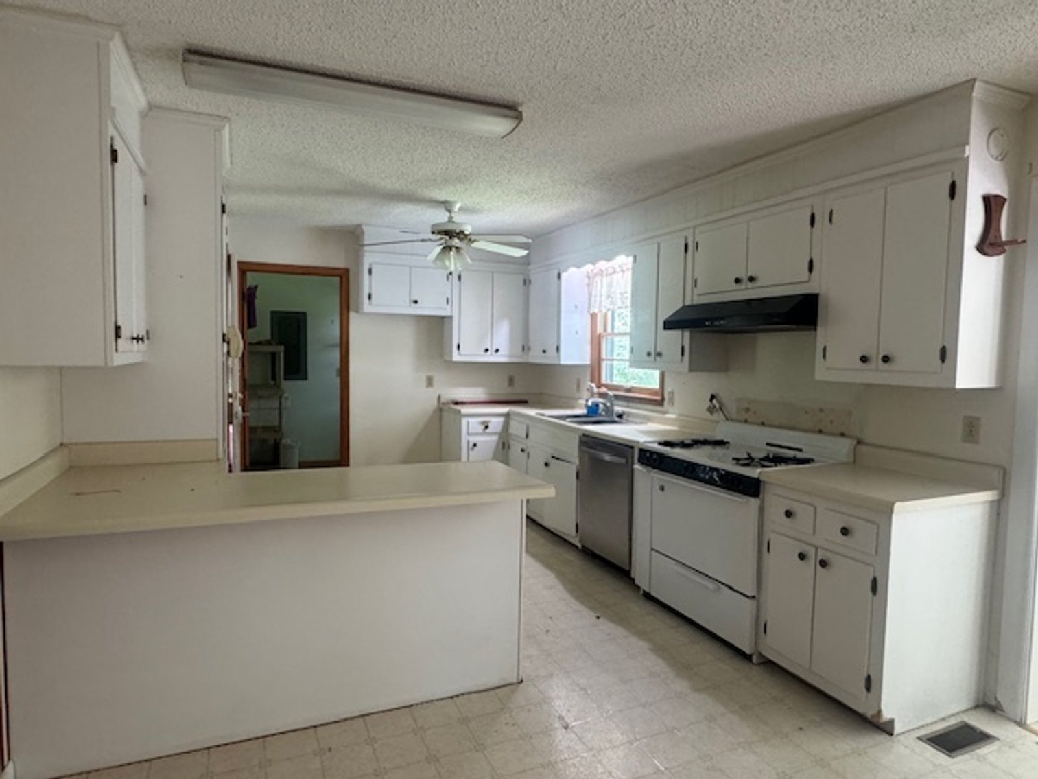 Image for Estate Auction - Brick Residence in Centerville - 1416 Oakmont Circle