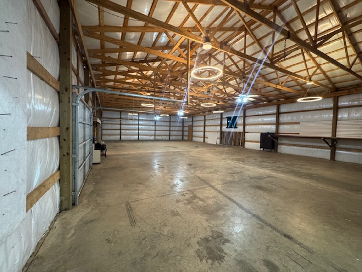 Image for Large Open Shop - 4,000 sq ft - Ideal for Multiple Uses - Centerville