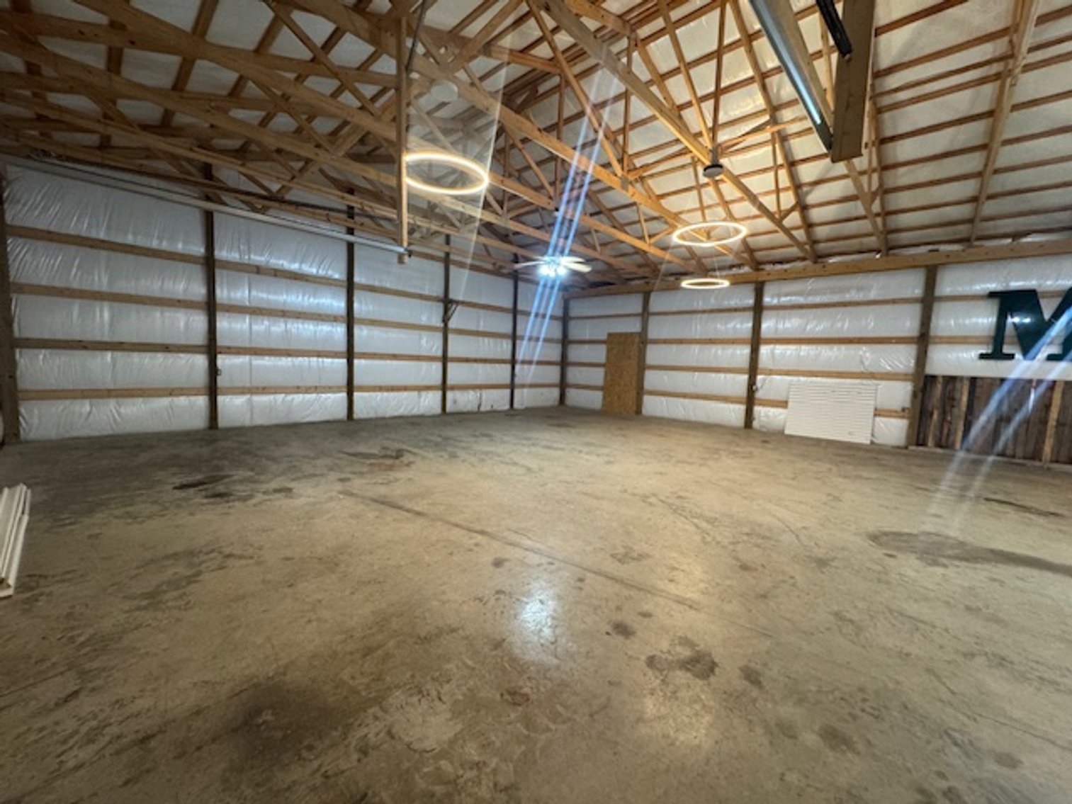 Image for Large Open Shop - 4,000 sq ft - Ideal for Multiple Uses - Centerville