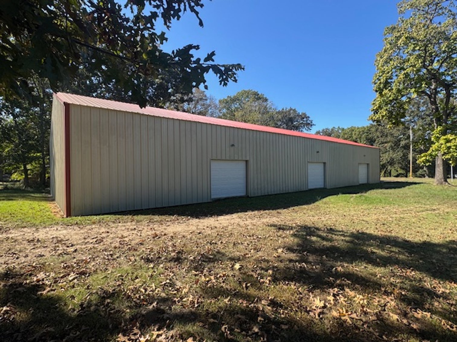 Image for Large Open Shop - 4,000 sq ft - Ideal for Multiple Uses - Centerville