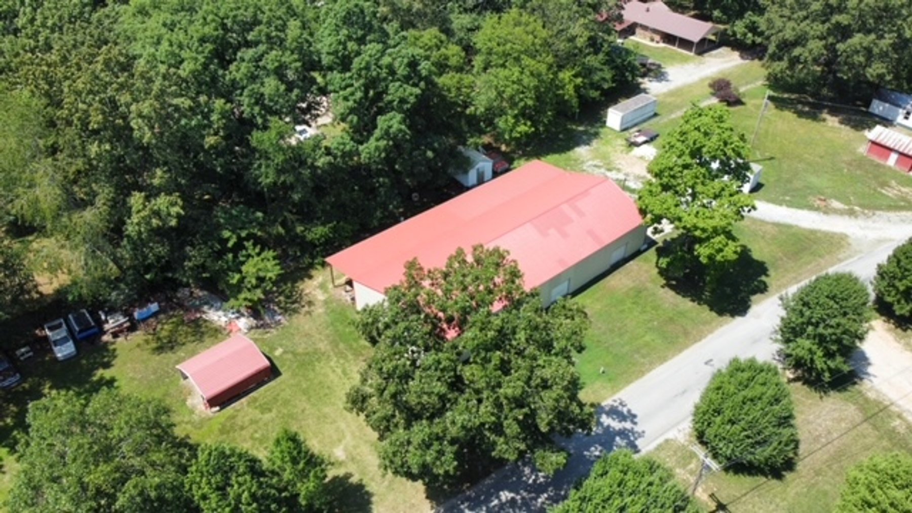 Image for Large Open Shop - 4,000 sq ft - Ideal for Multiple Uses - Centerville