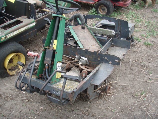 Image for John Deere F915 mower for parts
