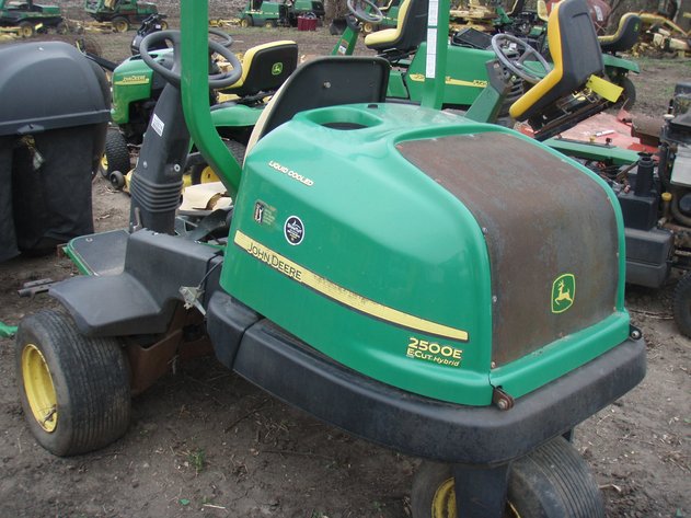 Image for John Deere 2500E mower for parts