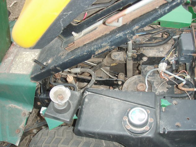 Image for John Deere F725 for parts