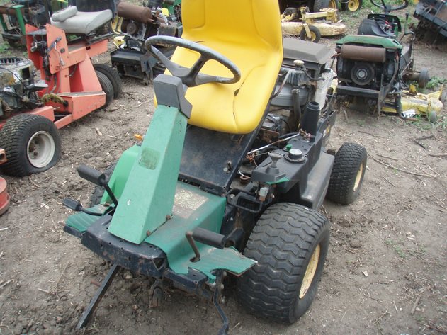 Image for John Deere F725 for parts