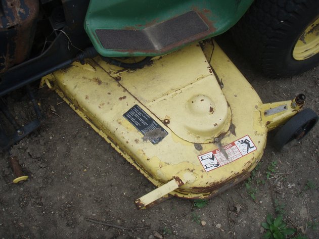 Image for John Deere 400 garden tractor for parts