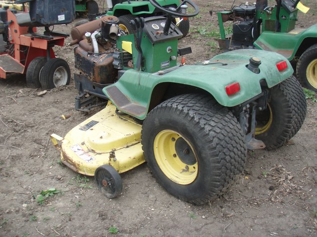 Image for John Deere 400 garden tractor for parts