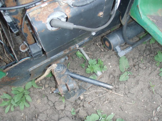 Image for John Deere 318 garden tractor with Onan engine