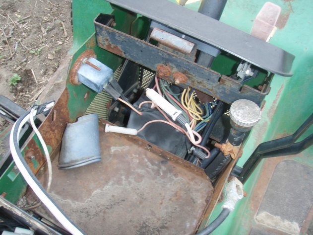 Image for John Deere 318 garden tractor with Onan engine