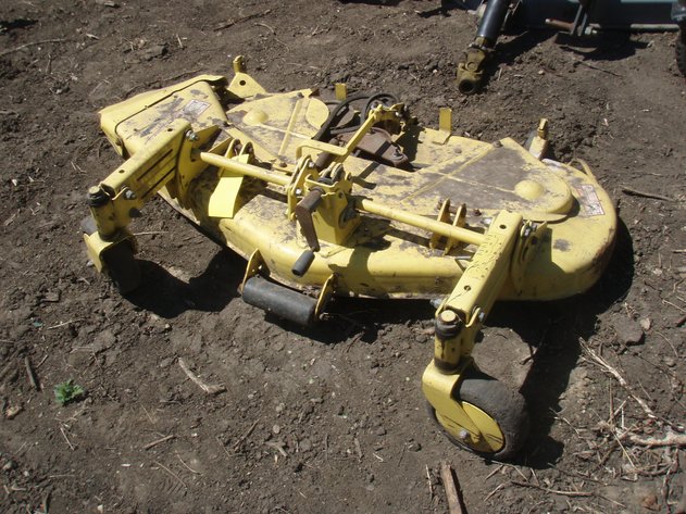 Image for John Deere F525 deck for parts