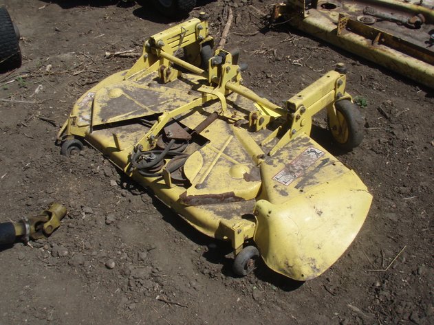 Image for John Deere F525 deck for parts