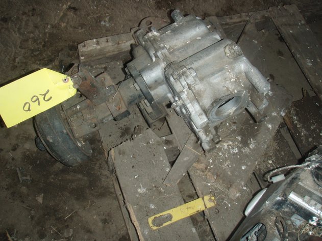 Image for John Deere 318 rear end for parts
