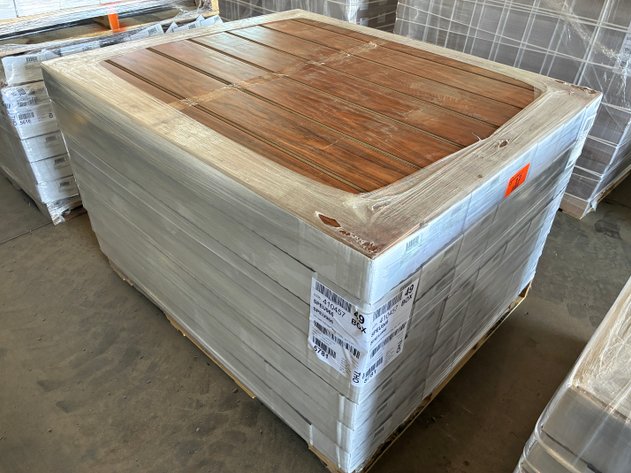 Image for 841.82 sqft Pergo Outlast Paradise Jatoba Mohawk Waterproof Click Laminate Plank