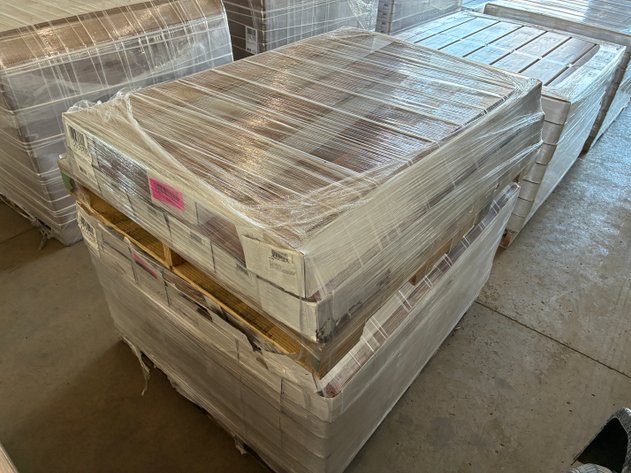 Image for 841.82 sqft Pergo Outlast Paradise Jatoba Mohawk Waterproof Click Laminate Plank