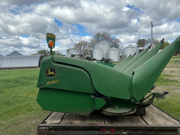 Image for 2012 John Deere 606C Chopping Corn Head, 6-row