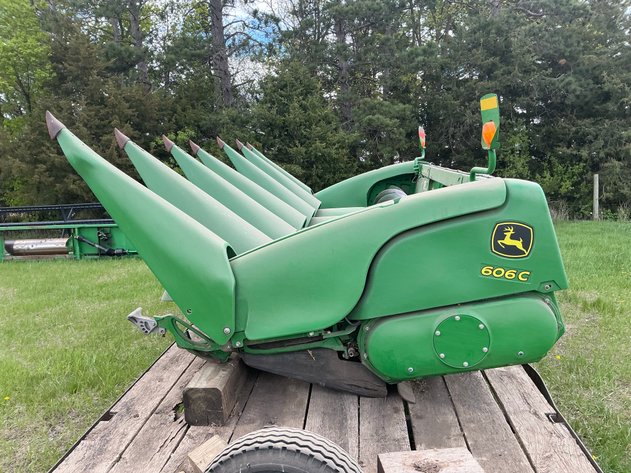 Image for 2012 John Deere 606C Chopping Corn Head, 6-row