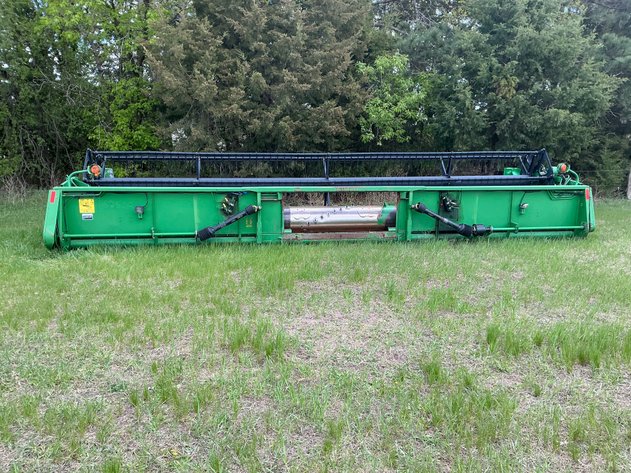 Image for John Deere 925 Auger Platform Bean Head
