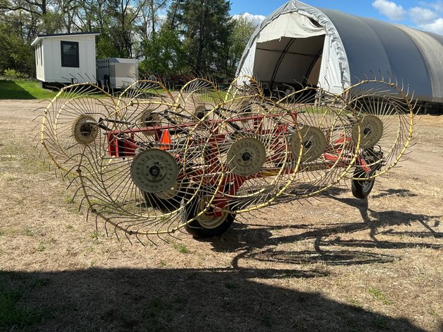 Image for H&S Bi-Fold 8-wheel V-rake