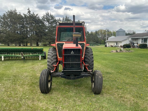 Image for 1981 Allis Chalmers 6060 Diesel Tractor