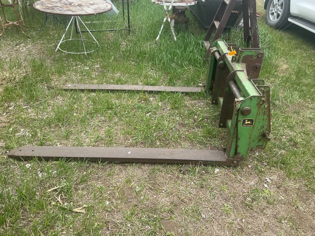 Image for John Deere Model 59 3-Point Forks/Bale Mover