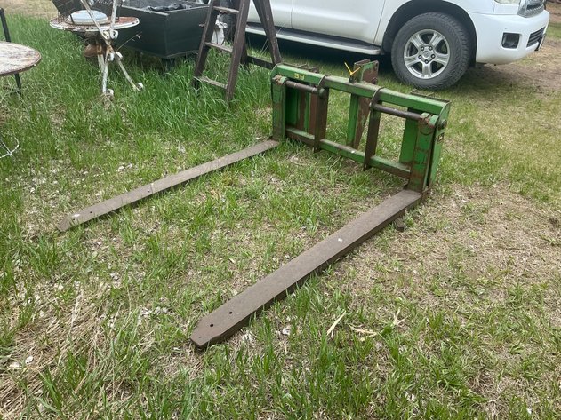 Image for John Deere Model 59 3-Point Forks/Bale Mover