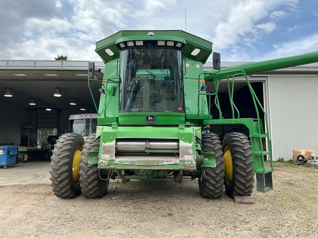 Image for 1996 John Deere 9500 Combine
