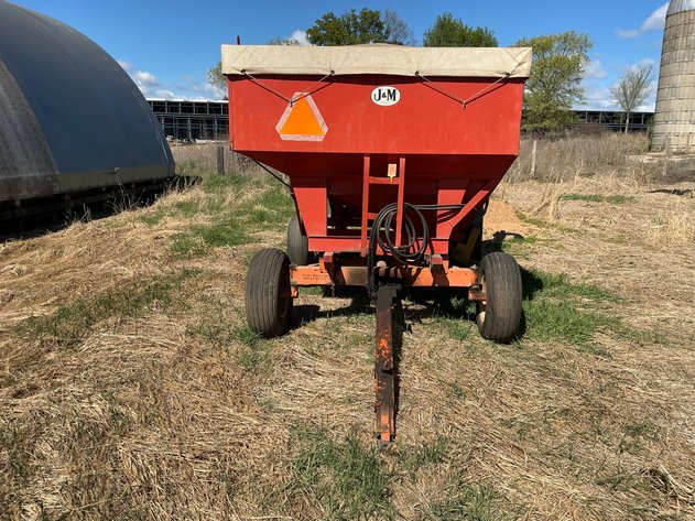 Image for J&M 250 Bushel Gravity Box on Minnesota 8076 8-ton running gear