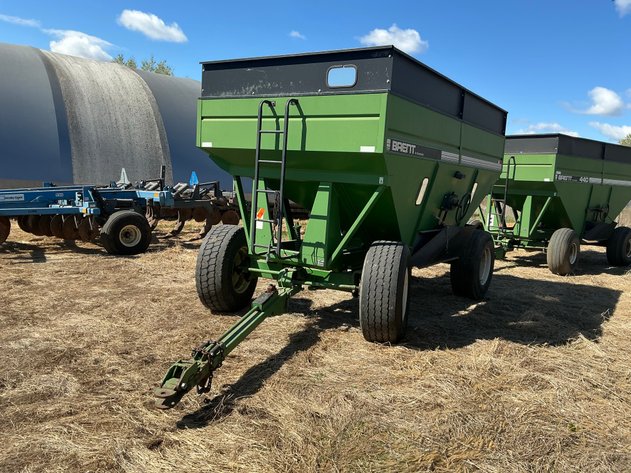 Image for Brent 440 Bushel Gravity Wagon with brakes and lights