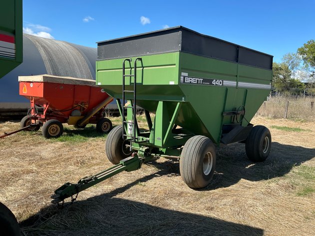 Image for Brent 440 Bushel Gravity Wagon with brakes and lights