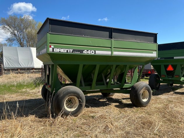 Image for Brent 440 Bushel Gravity Wagon with brakes and lights