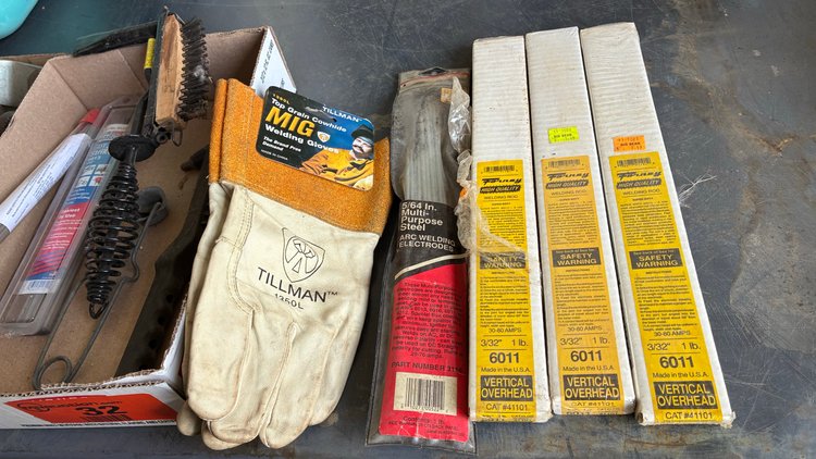 Image for Tillman leather welding gloves, electrodes, chipping hammers